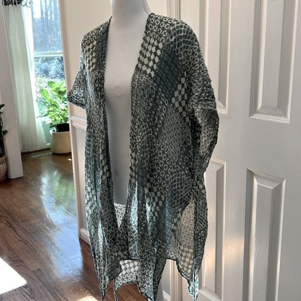LIKE NEW ANTHROPOLOGIE KIMONO KAFTAN SHAWL - ONE SIZE